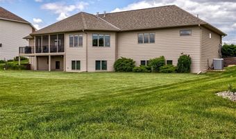 2608 Cottonwood Rd, Ames, IA 50014