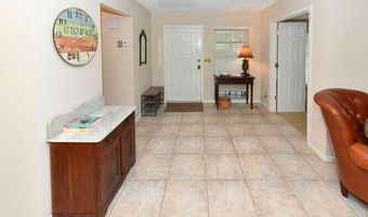 493 Forestview Dr, Atlantis, FL 33462