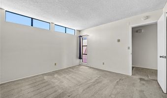 4513 Cove Dr 17, Carlsbad, CA 92008