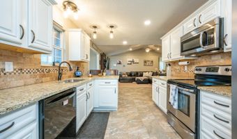 410 17th St SE, Altoona, IA 50009