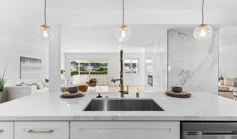 6841 Airoso Ave, San Diego, CA 92120