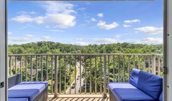 1225 MARTHA CUSTIS Dr 914, Alexandria, VA 22302