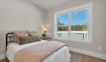 131 County Rd, Amherst, NH 03055