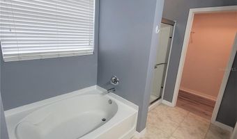 553 SHIRLEY Dr, Apopka, FL 32712