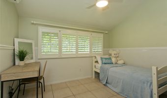 1111 Akipohe St 13B, Kailua, HI 96734