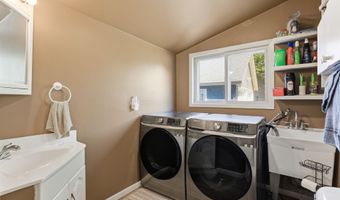 765 E Main St, Anoka, MN 55303