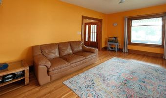 804 6th Ave, Alton, IA 51003
