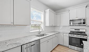 1236 Windswept Oak Ln, Beaufort, SC 29902