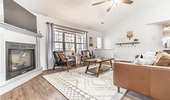 1 Preston Ln, Bella Vista, AR 72714