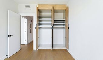 733 8TH St SE 202, Washington, DC 20003