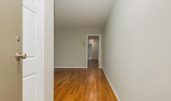 10506 WEYMOUTH St 203, Bethesda, MD 20814
