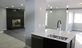 205 Woodlyn Way, Algona, IA 50511