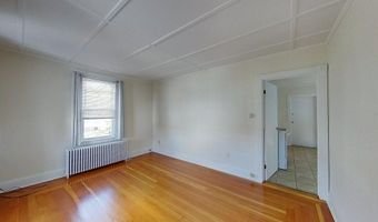 19 Dixon St 2, Newport, RI 02840