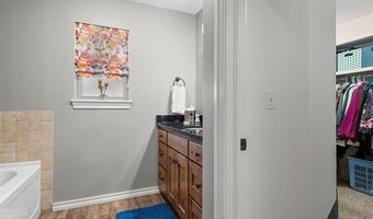 6220 Sawgrass Dr, Bartlesville, OK 74006