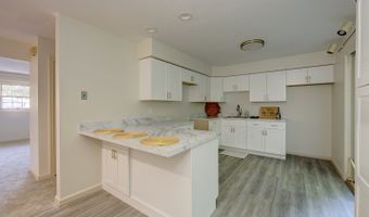 84 Founders Vlg 84, Clinton, CT 06413