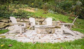 135 Spooks Branch Rd, Asheville, NC 28804