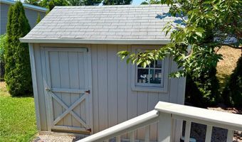 290 Cooper Ln, East Greenwich, RI 02818
