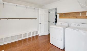 1773 KING JAMES Dr, Alabaster, AL 35007