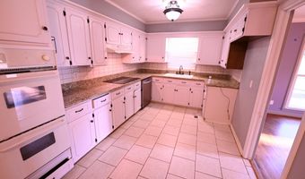 265 Windsor Dr, Alexander City, AL 35010