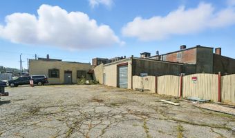 6105 Vine St, Cincinnati, OH 45216