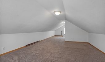 2218 Lee Dr, Akron, OH 44306