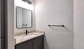 164 Crescent Rdg, Adkins, TX 78101