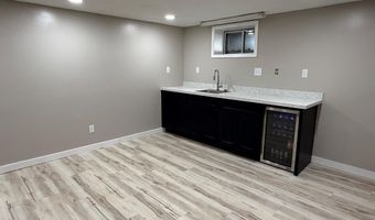 1420 8th St, Aurora, NE 68818