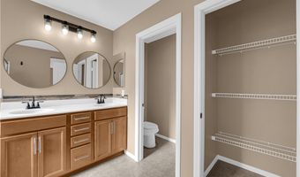 915 Harbor Ave, Henderson, NV 89002