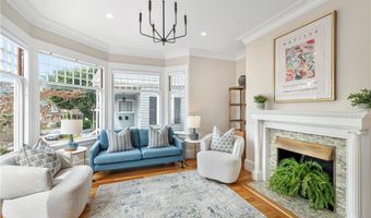 36 Bull St, Newport, RI 02840