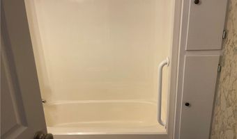 110 Liberty St, Amsterdam, OH 43908