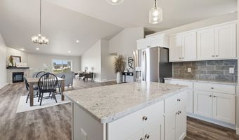 5749 N SEQUOIA Dr, Appleton, WI 54913