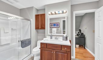 924 Woodcrest Way, Anderson, IN 46012