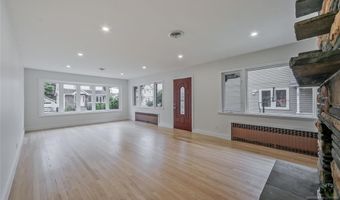 21 E Central Ave, Bergenfield, NJ 07621
