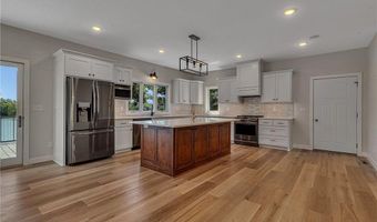 3007 W Lake Jessie Dr SE, Alexandria, MN 56308
