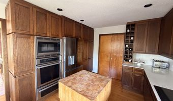 86 Washburn Rd, Canton, CT 06019