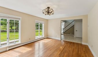 33 Huntsville Rd, Andover, NJ 07860