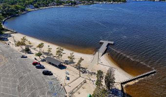 637 Compass Ave, Beachwood, NJ 08722