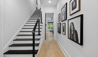 810 Caddo Dr, Benton, AR 72019