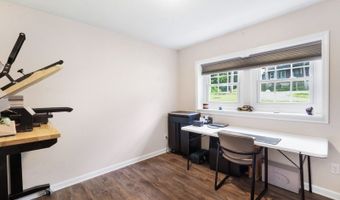 17 Muscotah Rd, Alloway, NJ 07422