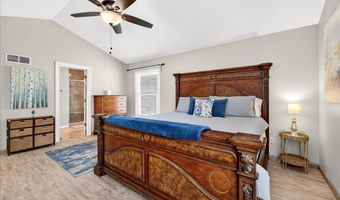 1414 Carriage Bridge Trl, Ballwin, MO 63021