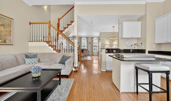 2411 GORGAS Pl, Alexandria, VA 22311