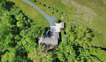 5257 Brookshire Dr, Almont, MI 48003