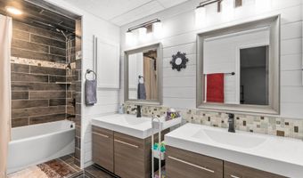 733 DOGWOOD Ave, Cheyenne, WY 82009