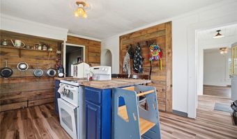 6246 Slater Rd, Andover, OH 44003