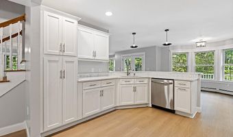 25 Lake Grove Ln, Auburn, ME 04210