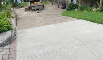 1004 S 2nd St, Alma, WI 54610
