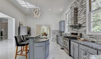 337 Lakeshore Dr, Berkeley Lake, GA 30096