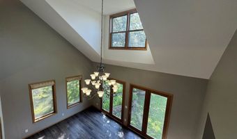 1011 Hwy 15, Armstrong, IA 50514