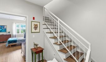 166 Terrace St Ph2, Boston, MA 02120