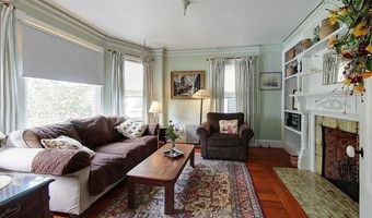 616 Thames St 1, Newport, RI 02840